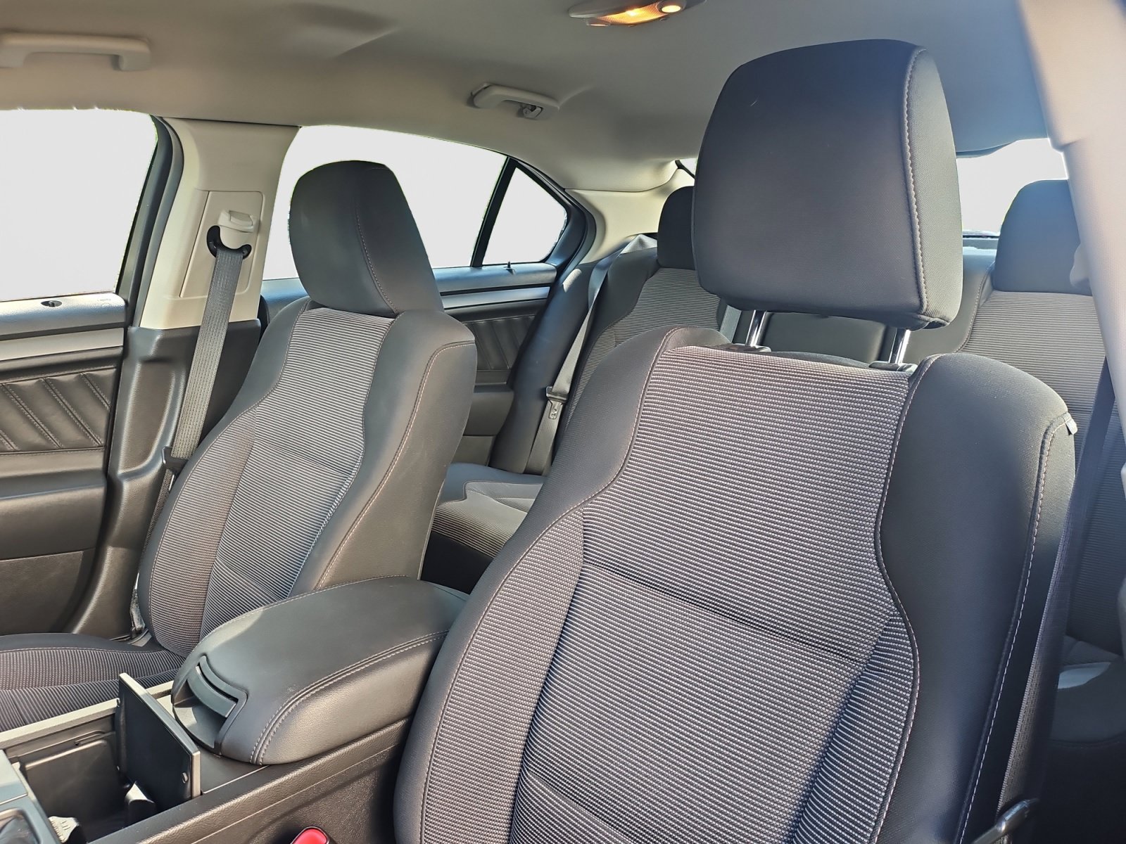 Used 2011 Ford Taurus SEL FWD image 21