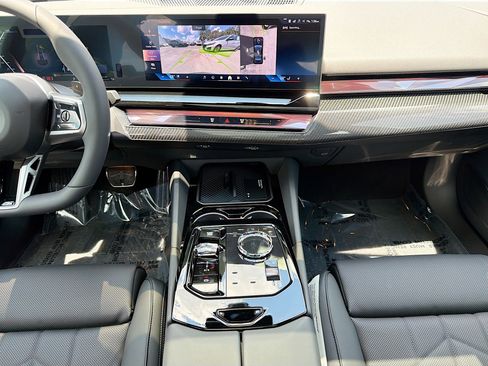 New 2027 BMW 550e xDrive w/ Executive Package AWD/4WD image 18