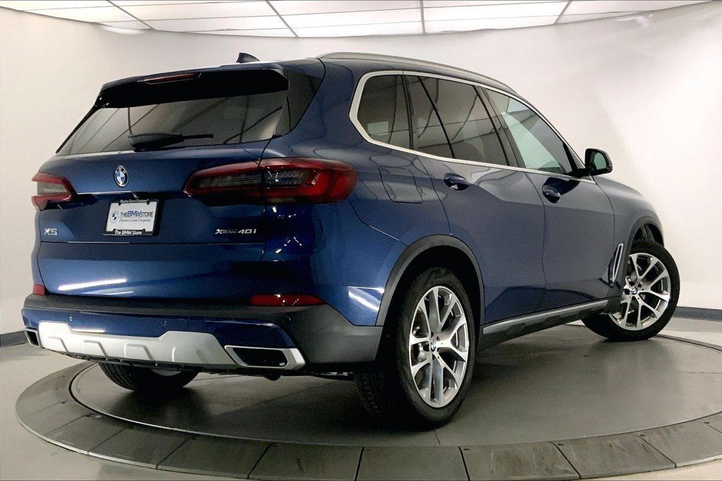 Used 2022 BMW X5 xDrive40i w/ Premium Package AWD/4WD image 12