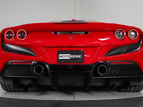 Used 2022 Ferrari F8 Tributo image 26