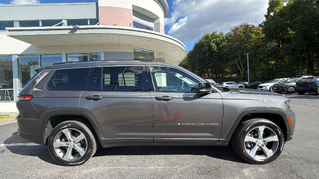 Used 2021 Jeep Grand Cherokee L Overland w/ Advanced Protech Group III AWD/4WD image 4
