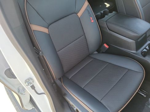 Used 2025 GMC Canyon AT4 w/ Nightfall Edition image 20