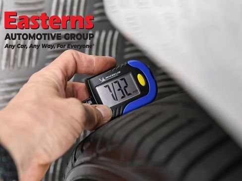 Used 2023 Tesla Model 3 Standard Range image 23