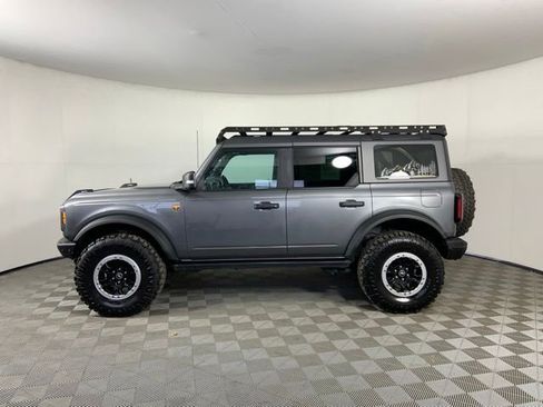 Used 2023 Ford Bronco Badlands AWD/4WD image 6