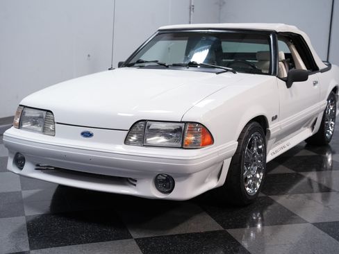 Used 1993 Ford Mustang GT RWD image 16