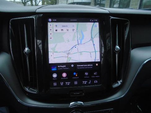 Used 2025 Volvo XC60 B5 Core image 13