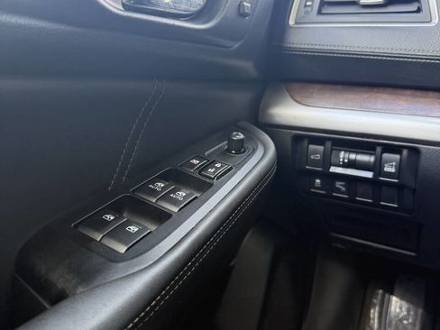 Used 2018 Subaru Outback 2.5i Limited w/ Popular Package #2 image 11