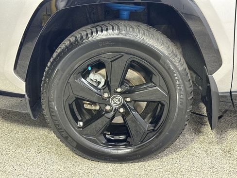 Used 2020 Toyota RAV4 XSE image 14