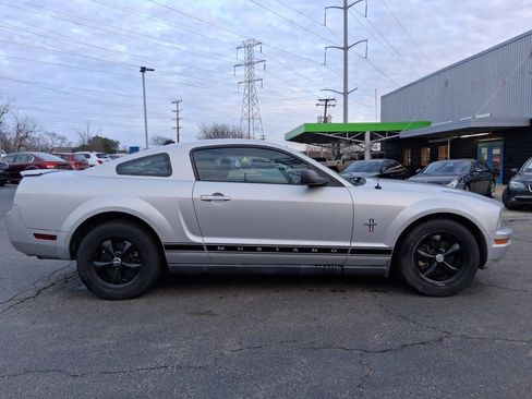 Used 2007 Ford Mustang Coupe image 5