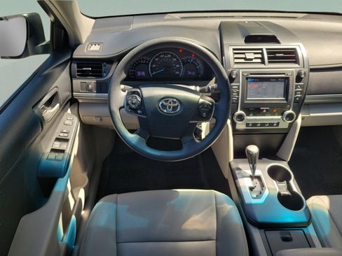 Used 2013 Toyota Camry LE image 13