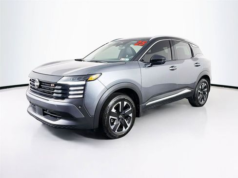 Used 2025 Nissan Kicks SR AWD/4WD image 6