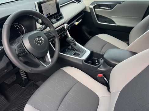 New 2025 Toyota RAV4 XLE w/ Convenience Package image 7
