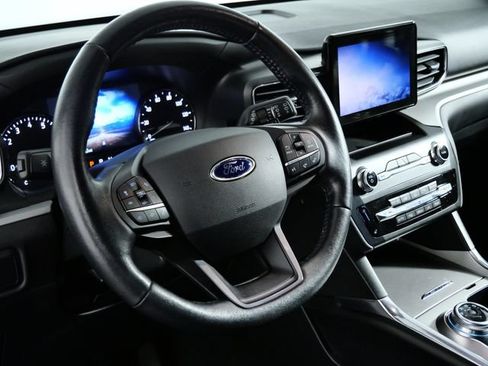 Certified 2020 Ford Explorer XLT w/ Equipment Group 202A AWD/4WD image 20