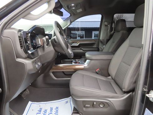 Used 2024 Chevrolet Silverado 3500 LT w/ Safety Package image 32