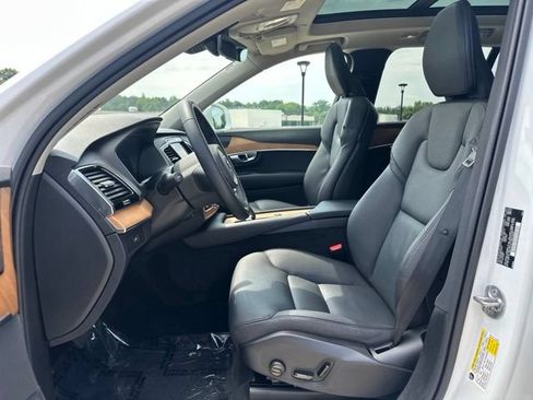 Certified 2024 Volvo XC90 B6 Plus w/ Protection Package Premier AWD/4WD image 18
