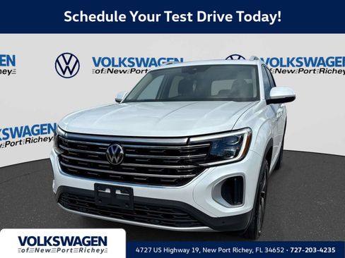 Used 2024 Volkswagen Atlas SEL AWD/4WD image 1
