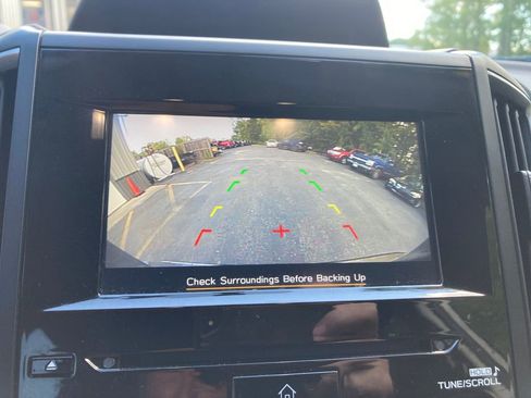 Used 2019 Subaru Forester Premium w/ All-Weather Package image 24