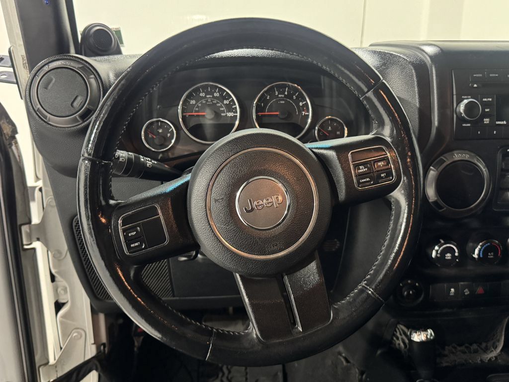 Used 2012 Jeep Wrangler Unlimited Sport AWD/4WD image 3