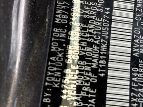 Used 2018 Toyota Camry LE image 18