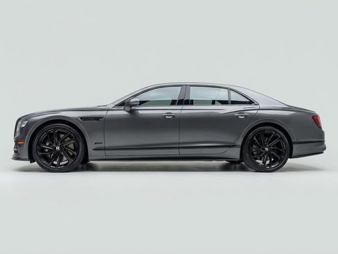 Used 2026 Bentley Flying Spur Plug-In Hybrid AWD/4WD image 17