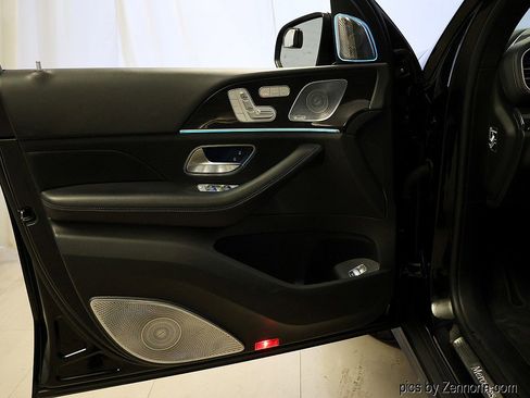 Used 2020 Mercedes-Benz GLS 450 4MATIC image 29