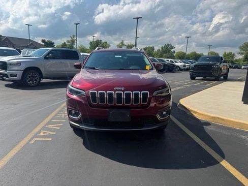 Used 2019 Jeep Cherokee Limited w/ Technology Group AWD/4WD image 3