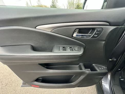 Used 2022 Honda Pilot Special Edition image 18