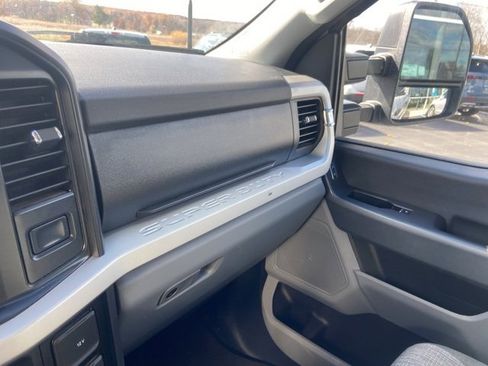 Used 2024 Ford F250 XLT image 23