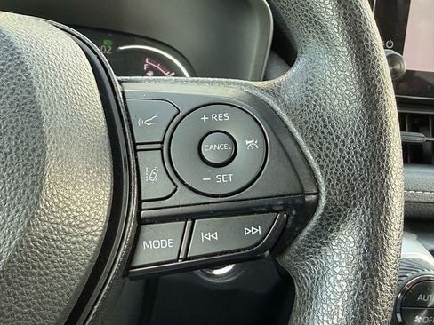 Used 2024 Toyota RAV4 XLE image 24