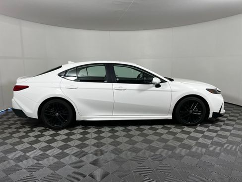 Certified 2025 Toyota Camry SE image 4