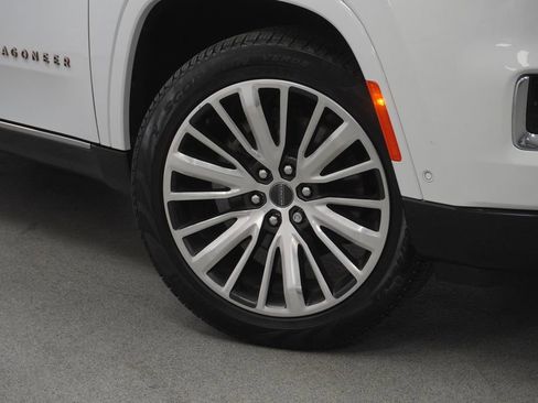 Certified 2023 Jeep Grand Wagoneer L Series III w/ HD Trailer Tow Package AWD/4WD image 4