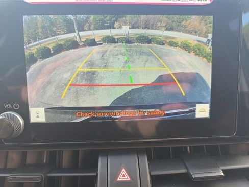 Used 2024 Toyota RAV4 XLE image 31