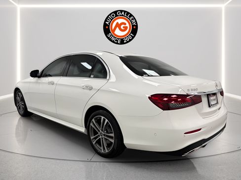 Used 2021 Mercedes-Benz E 350 4MATIC Sedan image 5