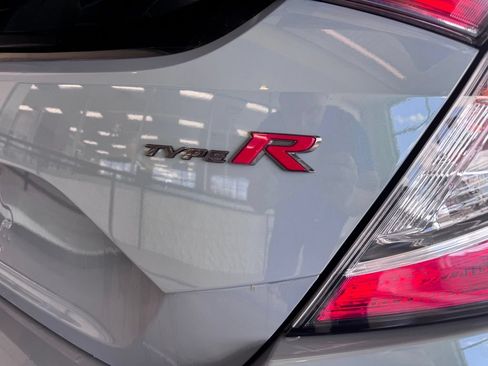 Used 2019 Honda Civic Type R image 6