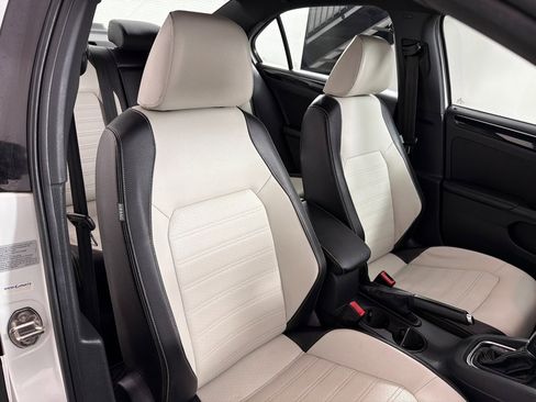 Used 2015 Volkswagen Jetta Sport image 24