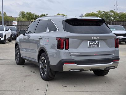 New 2026 Kia Sorento S w/ S Panoramic Sunroof Package