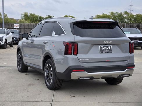 New 2026 Kia Sorento S w/ S Panoramic Sunroof Package image 3
