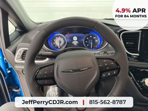New 2026 Chrysler Pacifica Select w/ S Appearance Package AWD/4WD image 15