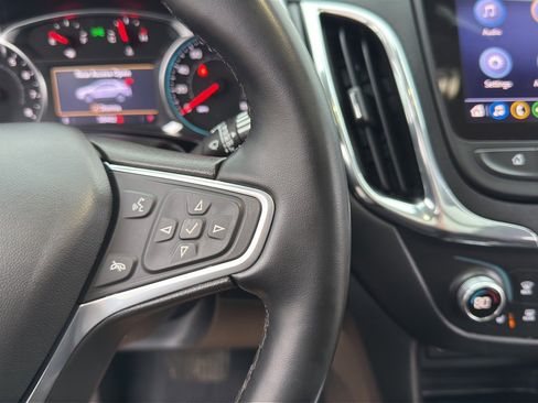 Used 2023 Chevrolet Equinox LT image 33