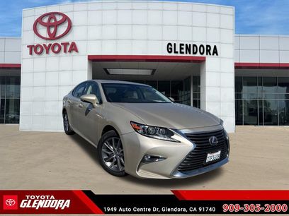 Used 2017 Lexus ES 300h w/ Luxury Package
