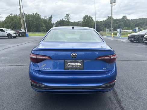 Used 2024 Volkswagen Jetta SE image 23
