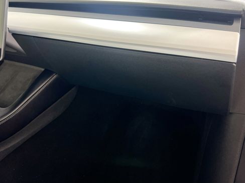 Used 2022 Tesla Model Y Performance image 33