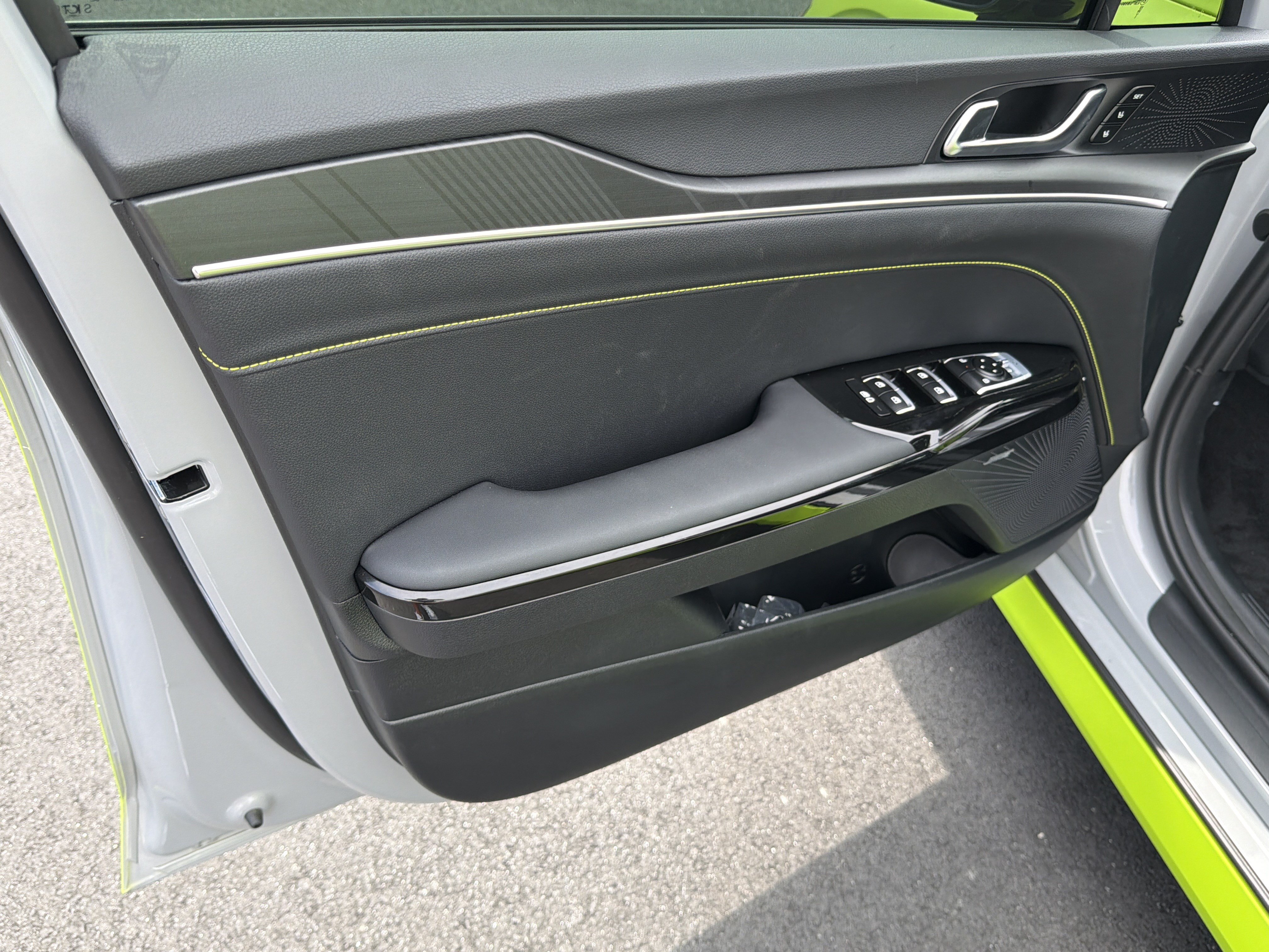 New 2026 Kia K5 GT w/ GT1 Package FWD image 10