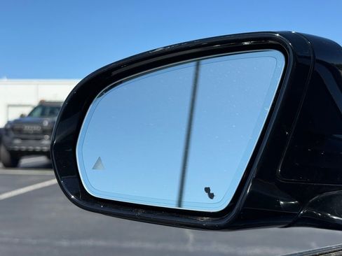 Used 2020 Mercedes-Benz E 350 Sedan image 19