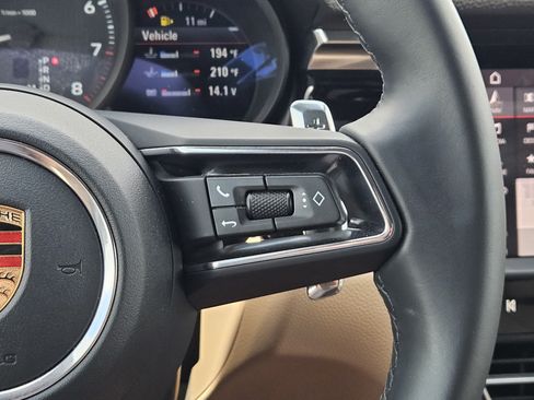 Certified 2026 Porsche Macan AWD/4WD image 27
