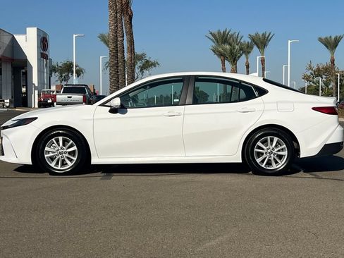 Used 2025 Toyota Camry LE FWD image 9