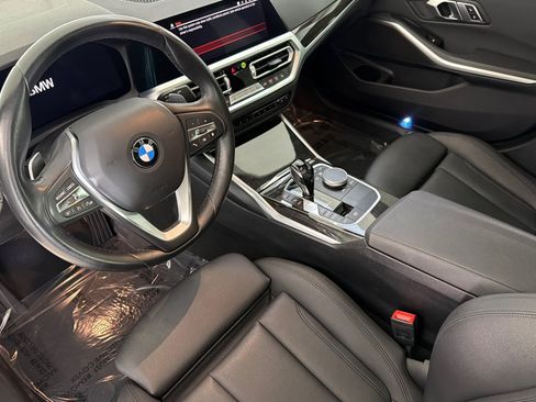 Used 2020 BMW 330i Sedan w/ Convenience Package RWD image 4