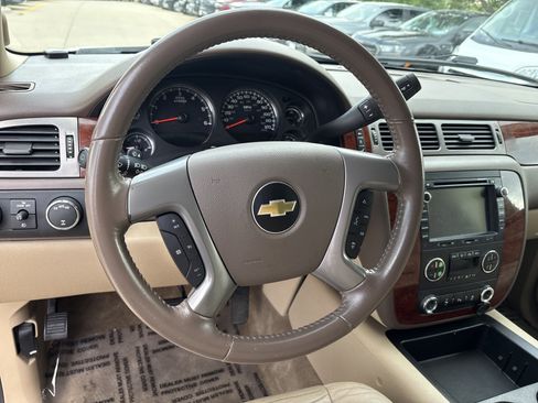 Used 2012 Chevrolet Tahoe LT w/ Luxury Package AWD/4WD image 19