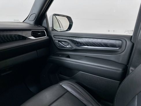 Used 2022 GMC Yukon Denali image 25