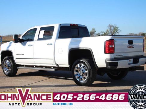Used 2019 GMC Sierra 2500 Denali w/ Duramax Plus Package image 7